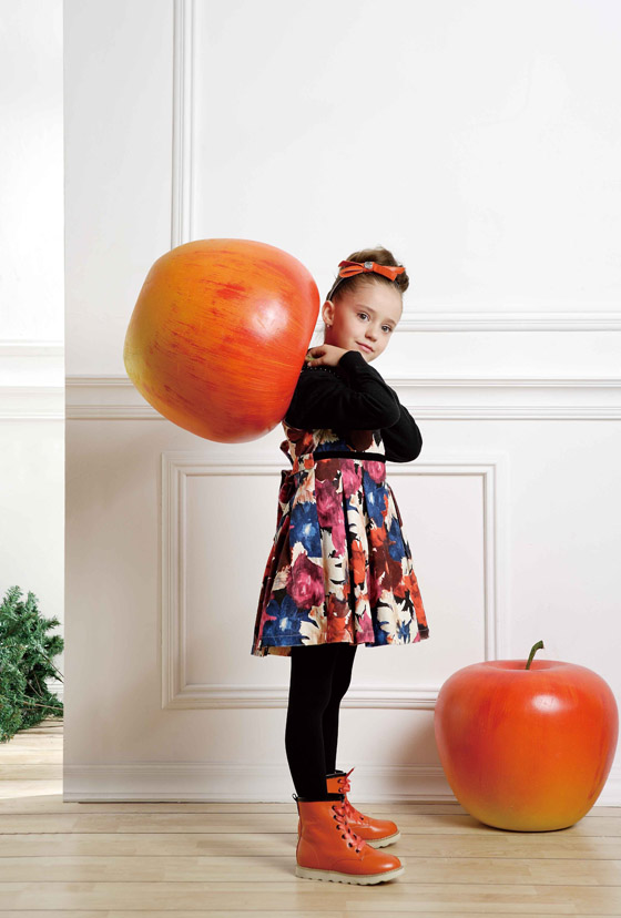 �U�P�㘷����ɫϵͯ�b