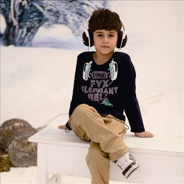 吉象貝兒男童圓領(lǐng)衫