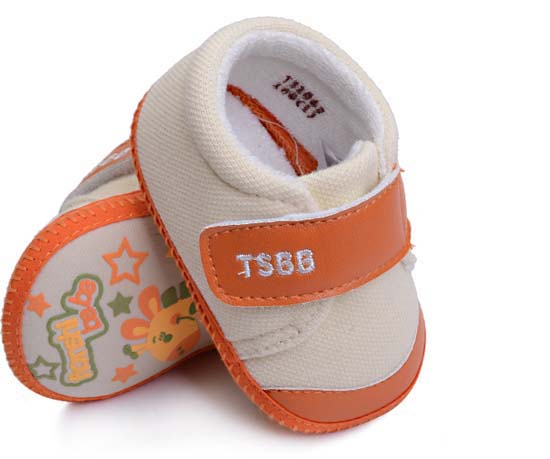 ��ʹ֮����ز�+PU�׃��W(xu��)��Ь��ɫ