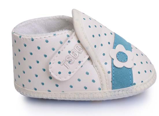 ��ʹ֮?hu��)�͸��PU�׃���ǰЬ�{(l��n)ɫ