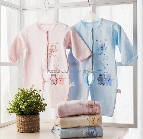 美親嬰兒連體衣粉紅色和藍(lán)色