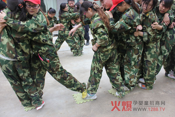 ���l(f��)���X(ju��)������ֱǰ