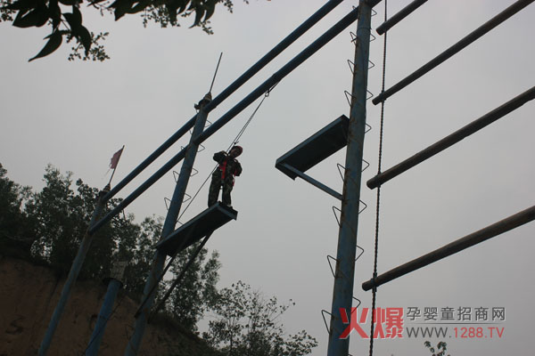 �ж��F����ի@���L