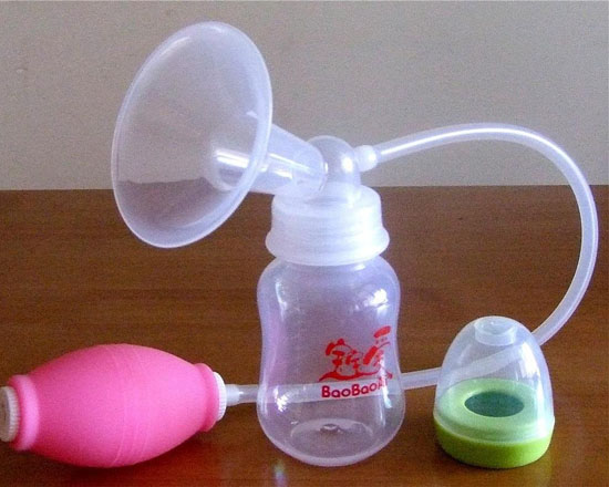 寶寶愛手動(dòng)強(qiáng)力套裝吸奶器