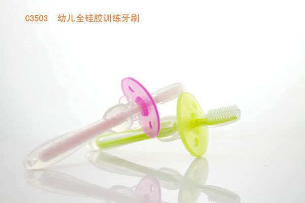 親恩youe全硅膠訓(xùn)練牙刷.jpg 親恩youe全硅膠訓(xùn)練牙刷.jpg