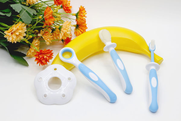 親恩牙刷三件套.jpg 親恩牙刷三件套.jpg