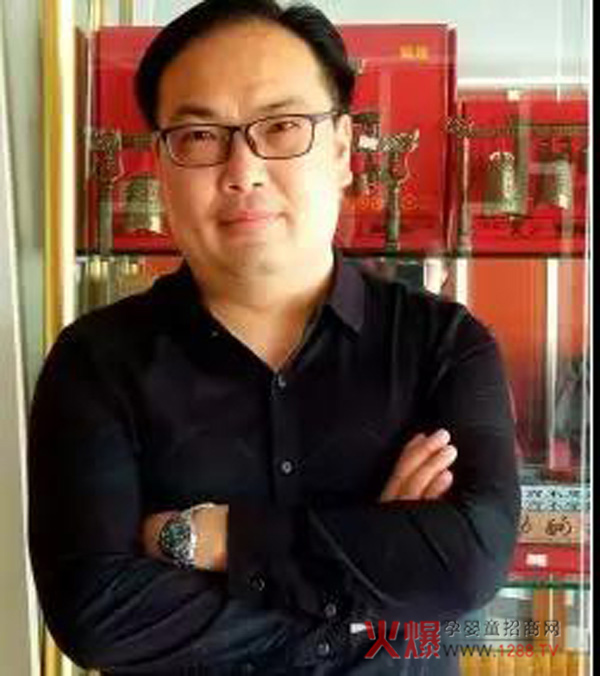 12���(ji��n)�أ�����������Ϻ����׽��ܱ���ĸ��Ʒ�Ƶİl(f��)չ֮������������ĸ�����۷��(hu��)����վ!