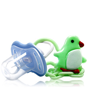 小太陽(yáng)嬰兒PP安撫奶嘴(帶鏈).jpg 小太陽(yáng)嬰兒PP安撫奶嘴(帶鏈).jpg