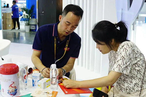 直擊展會(huì)現(xiàn)場(chǎng)2.jpg 直擊展會(huì)現(xiàn)場(chǎng)2.jpg