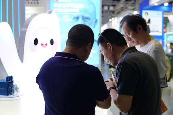 直擊展會(huì)現(xiàn)場(chǎng)5.jpg 直擊展會(huì)現(xiàn)場(chǎng)5.jpg