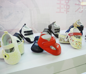 ������ؐ��ͯ��Ʒ����չʾ