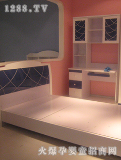 ����ɫ�Ҿ�