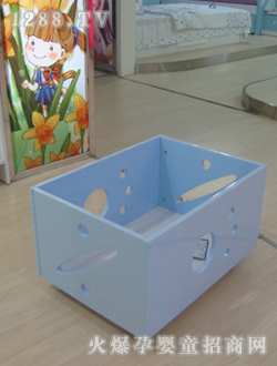 �V��ͯϲ�{(l��n)ɫ��(ch��)���