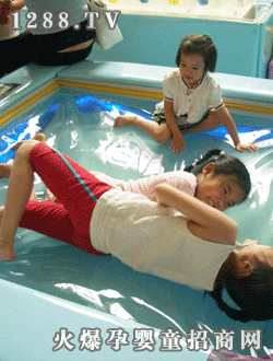 啵啵愛樂園酷炫藍(lán)色海水床