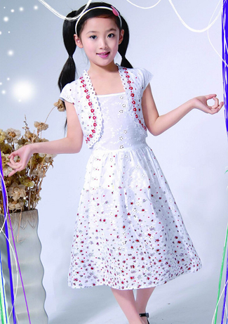 ��ͯľͯ�b��ɫȹ��