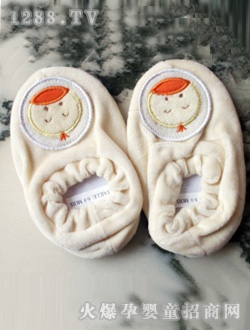 ��֮��(l��)���Sɫ�냺Ь