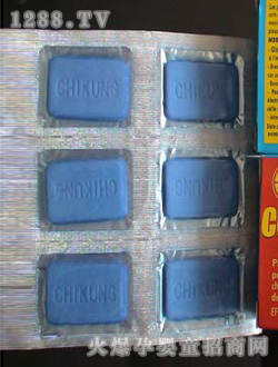 �Ͼ������Ƭ�{(l��n)ɫ