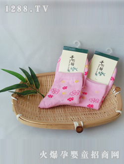 ǧ�񷻷�ɫ�\���m