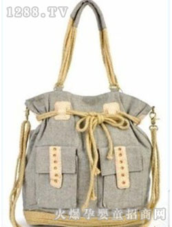 �۶����Sɫ������