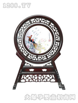 �ی����P�Q���̥ë�C