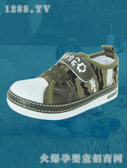 ���ٻ�ɫ���e��Ь