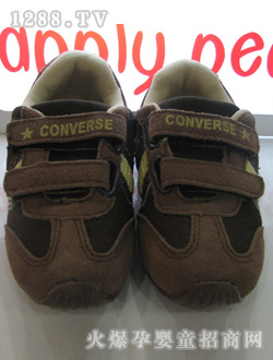 ��ɫ���eЬ