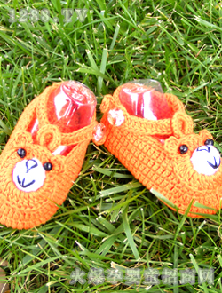 �������ɫС�܌���Ь