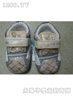 ��ʿ���ɫ��yingeЬ