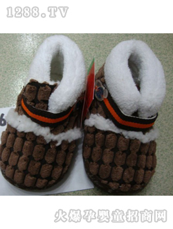 ���뷿��ɫ�KyingeЬ