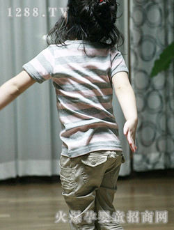 С�ɘ�(l��)��ɫ����