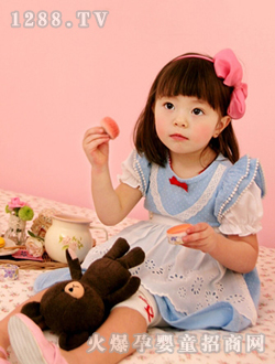 С�ɘ�(l��)��ɫ���b