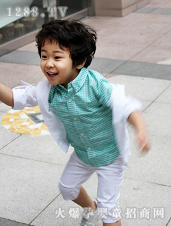 С�ɘ��Gɫ�r��