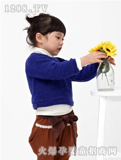 С�ɘ����{ɫ����